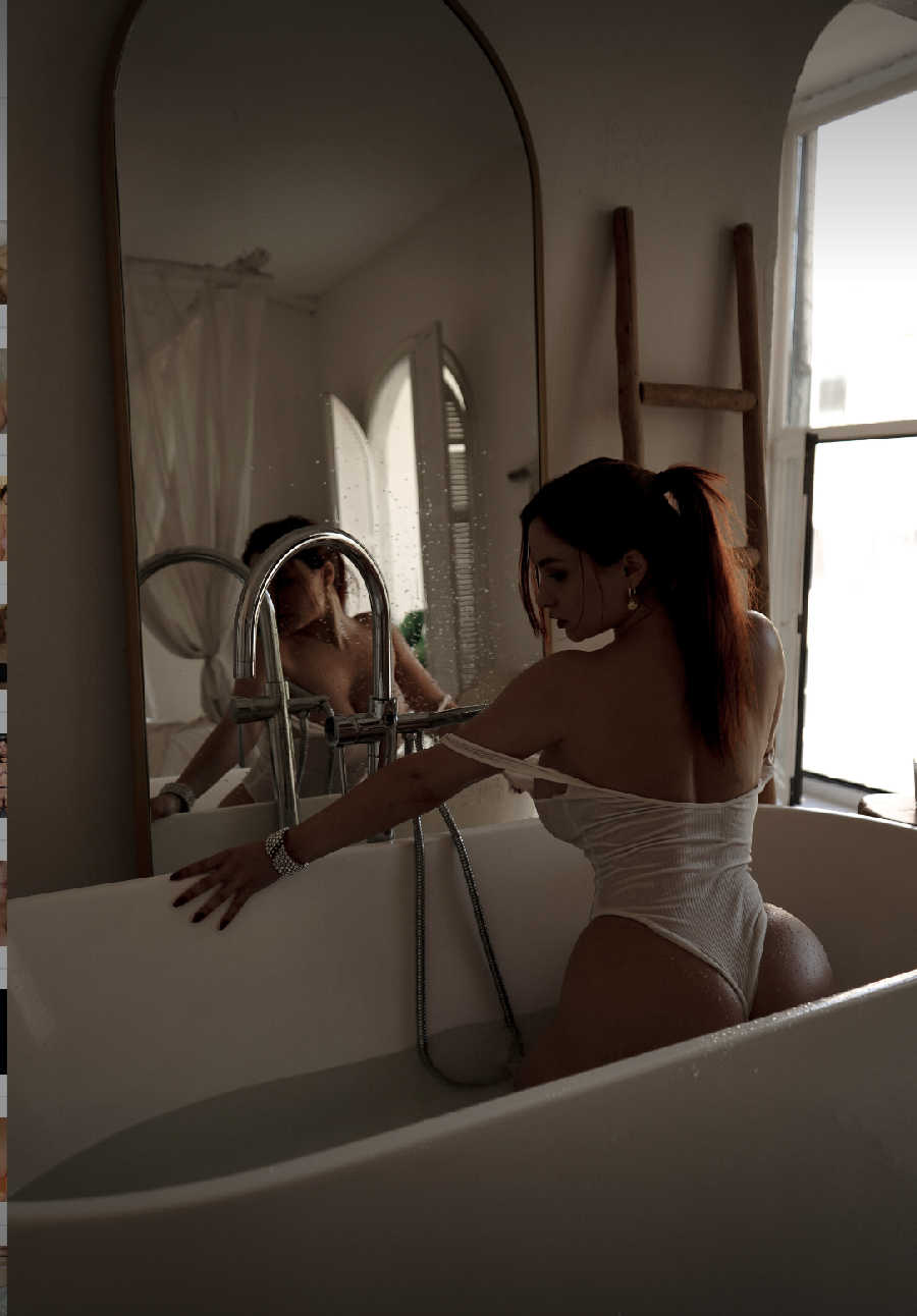 A playful frame from Miranda Faith nude — online in Bocaro Steele City