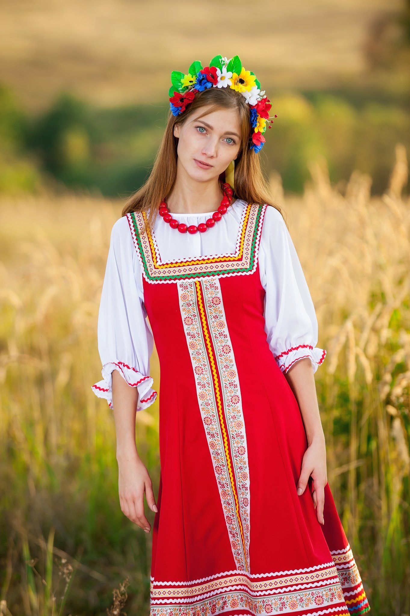 Women in Slavic costumes in Bocaro Steele City