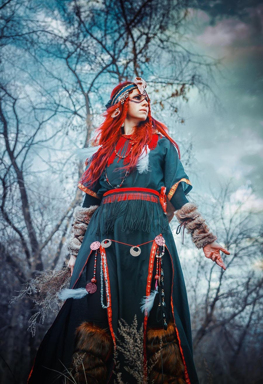 Girls in Slavic costumes underwear in Bocaro Steele City