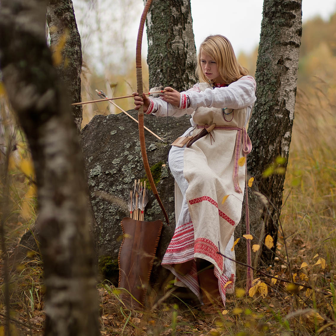 Sexy photo Girls in Slavic costumes in Bocaro Steele City